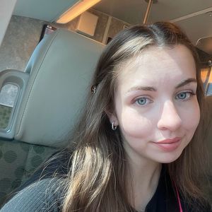 Meet your Posher, Emilie